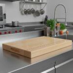 Skärbräda i bok med handtag, mått och oljad - 600x300x40mm - Bild 2